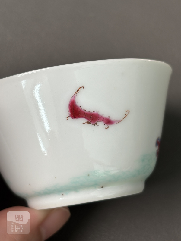 清雍正 粉彩福禄寿图杯一对（带老盒） - 图12